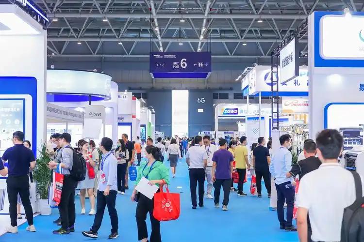 始终坚持技术创新和客户至上的原则